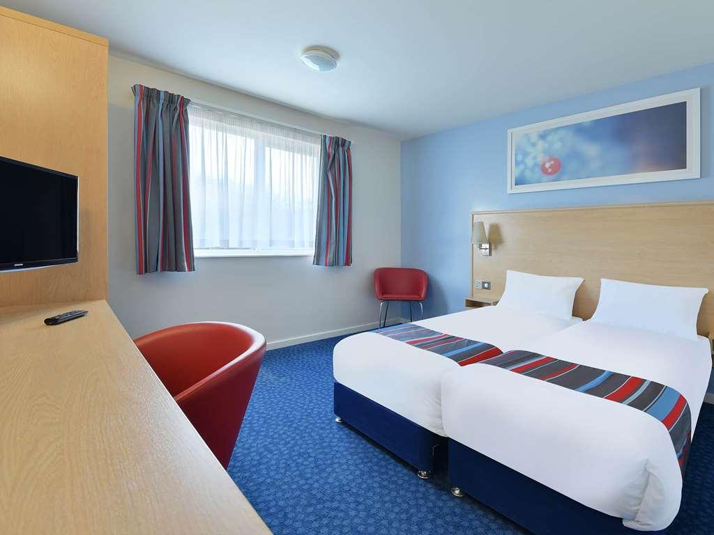 לייסטר Travelodge Lutterworth חדר תמונה