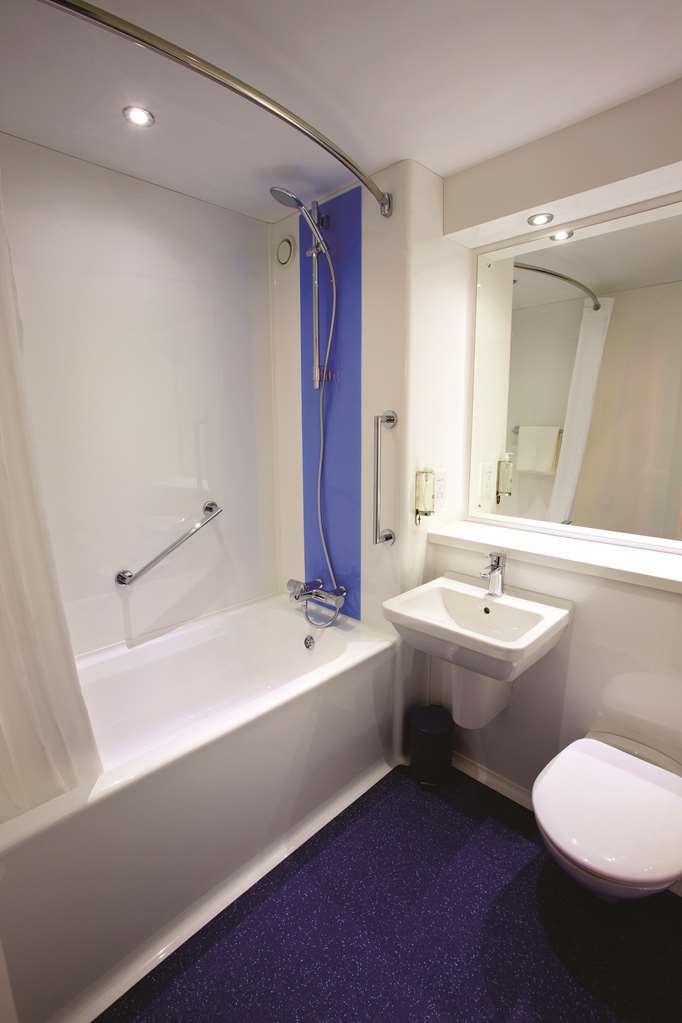 לייסטר Travelodge Lutterworth חדר תמונה